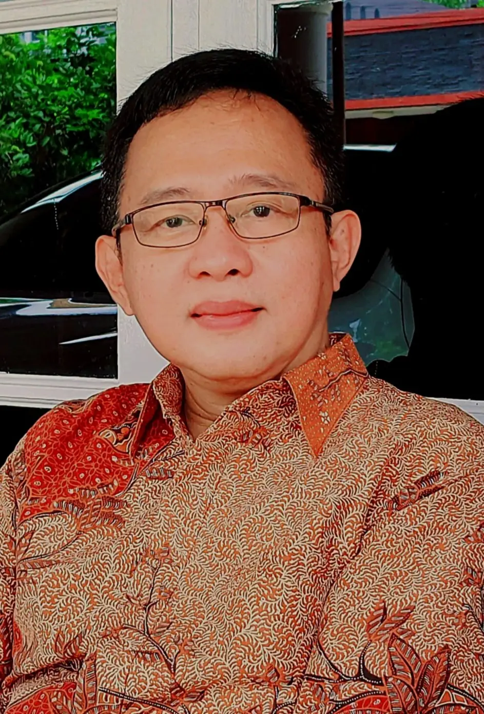 Dr. Entang Iskandar